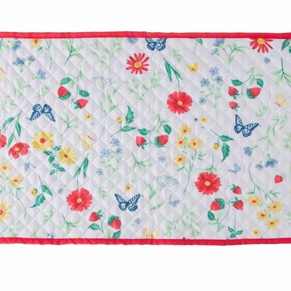 Dolly Parton Floral Butterfly Quilted Placemat Set - Picture 2 of 7